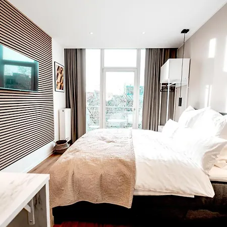 Nuva - Friesenplatz * كولونيا