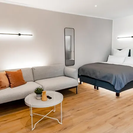 Nuva - Friesenplatz *