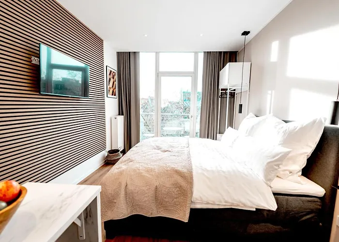 Nuva - Friesenplatz * Κολωνία