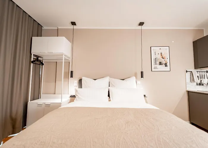 Nuva - Friesenplatz Κολωνία